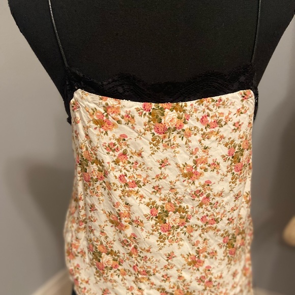 VSCO ensemble! Shorts, top and choker - Picture 10 of 10